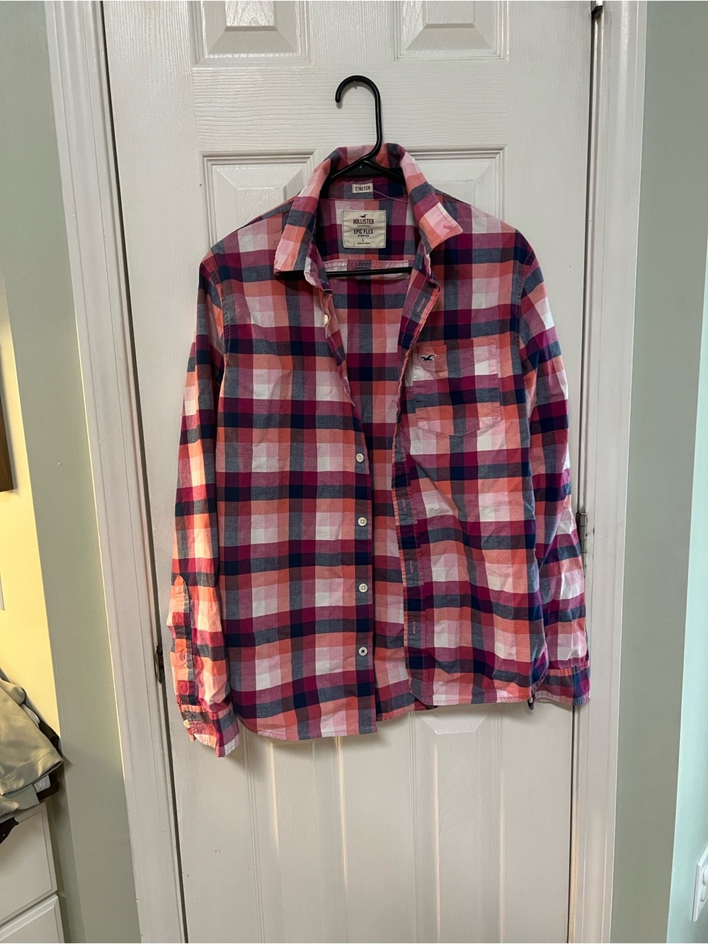 Hollister Epic Flex 2012 Plaid Button-Up Shirt in Pink & Navy